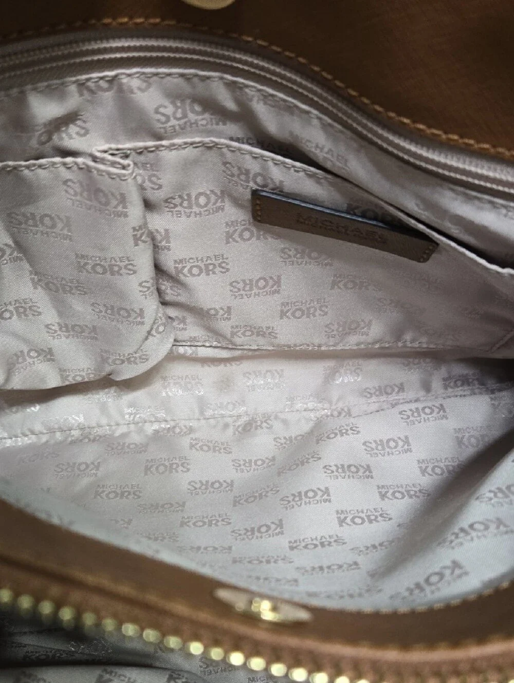 Michael Kors Set - Picture 10 of 16